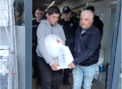‘Duşa kabin’ dedi, hediyesini aldı gitti…