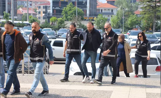 Döner zincirine FETÖ operasyonunda 6 şüpheli adliyede…