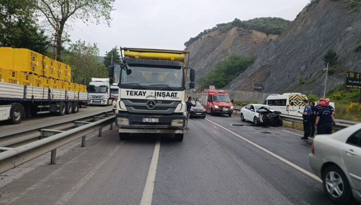 Otomobil kamyona çarptı… 1 kişi yaralandı…