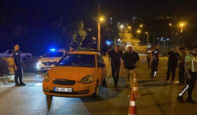 Yolun karşısına geçecekti…Araba çarptı…