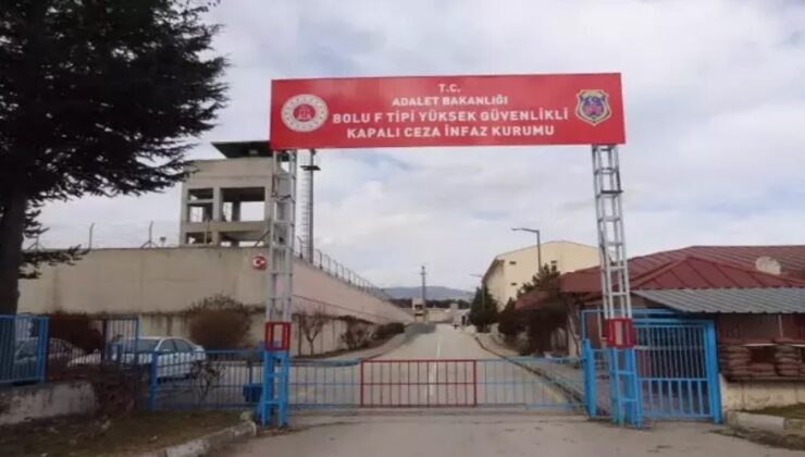 Koğuş arkadaşını bıçakla öldürdü…