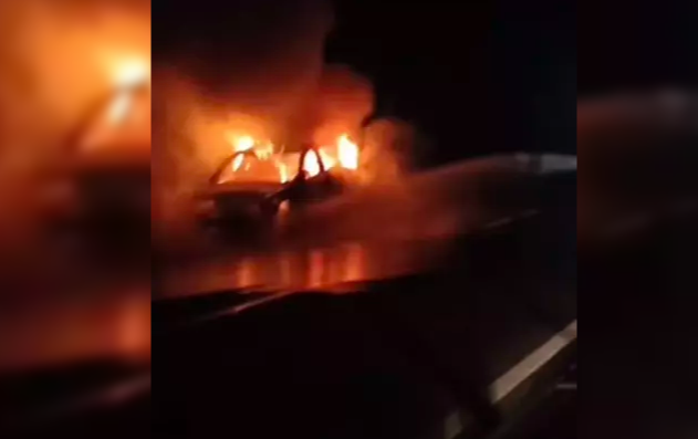 Seyir halinde alev aldı… Kullanılmaz hale geldi…