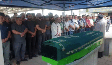 Balon nedeniyle nefessiz kalan Muhammed Ali, toprağa verildi