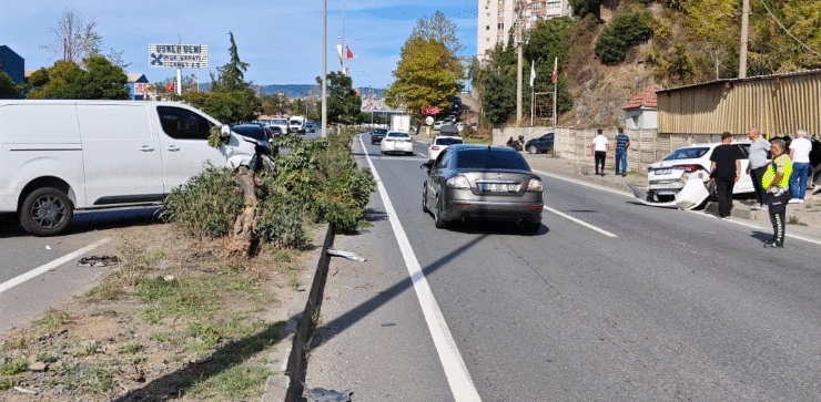 Biri duvara çarparak, diğeri karşı yola geçerek durabildi…