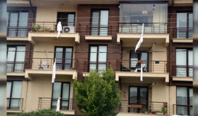 Kartalkaya duruşması öncesi, evlerine çarşaf astılar…