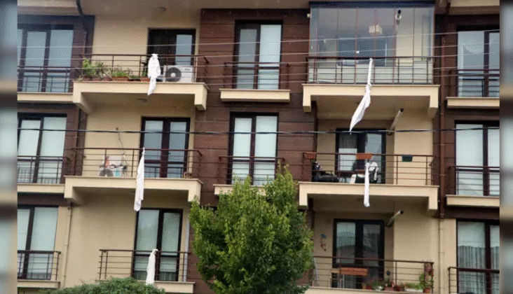 Kartalkaya duruşması öncesi, evlerine çarşaf astılar…