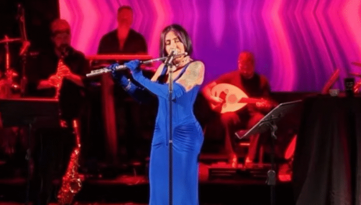 AVŞAR sahnede Melek Mosso’dan muhteşem gece…