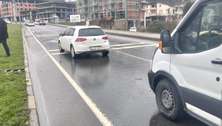 Kamyonet otomobile arkadan çarptı…