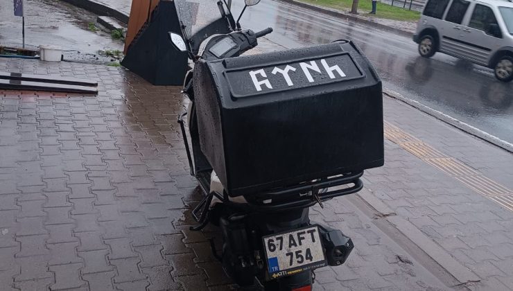 Motosiklet yayaya çarptı… 1 yaralı…