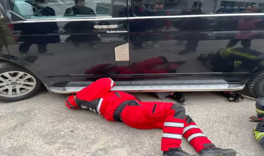 Geri manevra yaptı… Çarptığı yaya yaralandı…