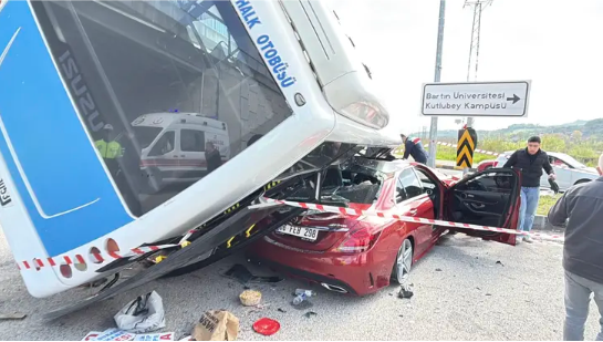Öğrenci otobüsü devrildi… Can pazarı…