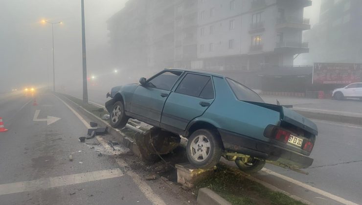 Alkollü sürücü refüje çıktı…