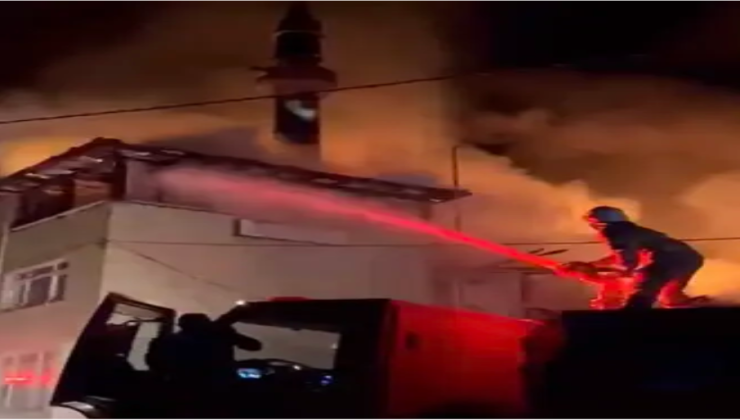 Bartın’da evde çıkan yangın, köy konağı ve camiye sıçradı…
