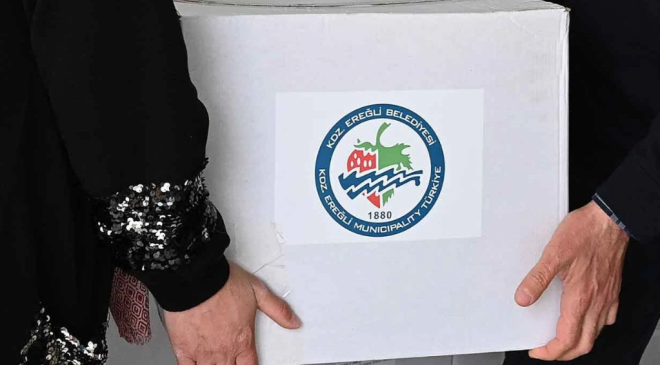 Bayram öncesi bin aileye gıda yardımında bulunuyor…