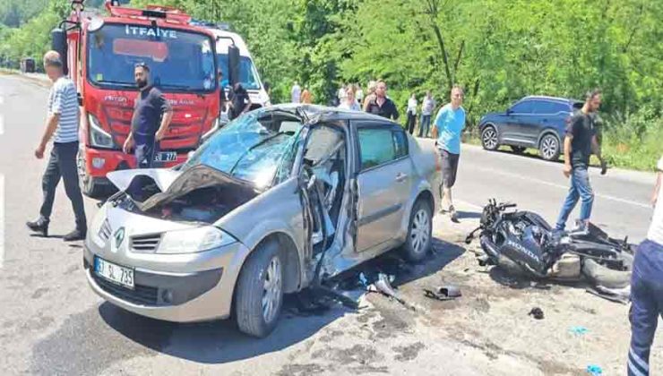Motosiklet, akaryakıt istasyonuna dönen otomobile çarptı: 1 ölü, 1 yaralı