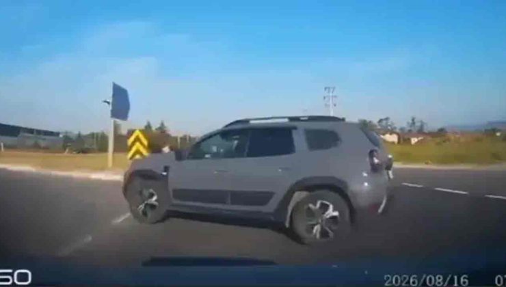 Kavşakta otomobil cipe çarptı; 5 yaralı